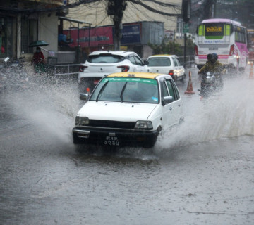 काठमाडौंमा बिहानैदेखि वर्षा